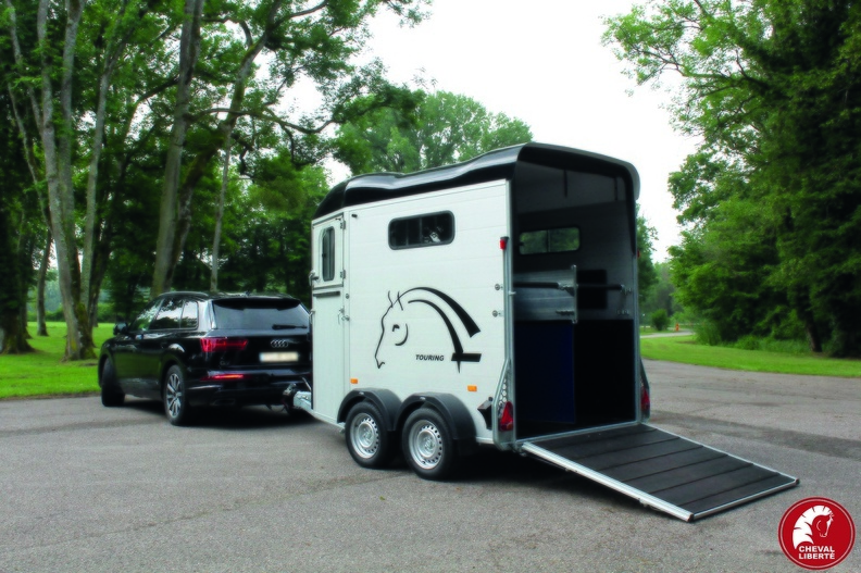 TOURING COUNTRY - HIPPODROME - TROIS QUART ARRIERE - PONT ARRIERE OUVERT - ATTELE 02.jpg