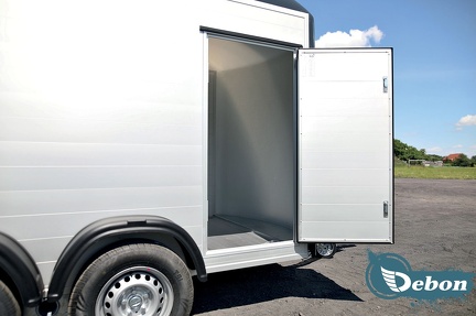 20201119 - R500 - NOIR - ALU -  PORTE LATERALE OUVERTE - POLOGNE - 01